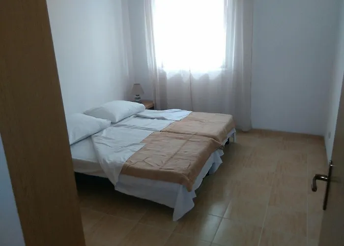 With Parking Space - Diklo, - 13982 Lägenhet *